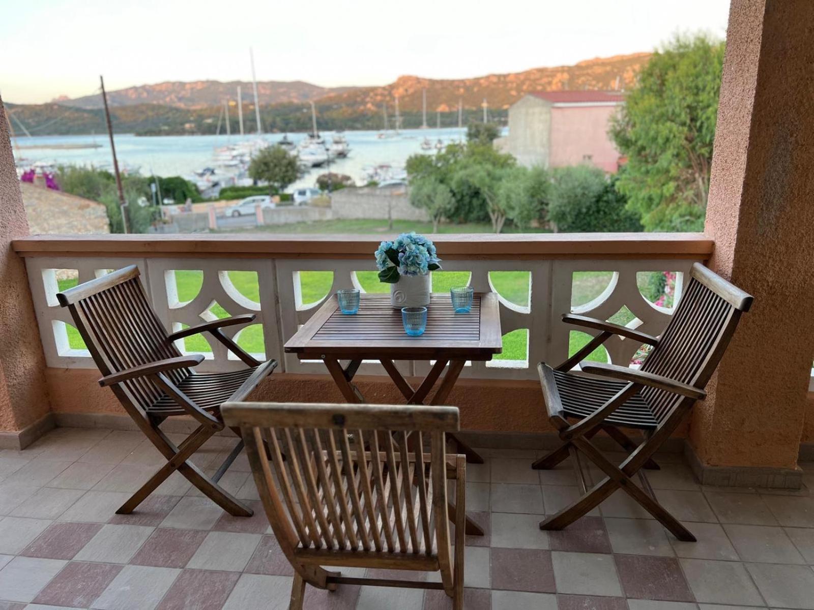 Appartamento Con Vista In Costa Smeralda Канниджионе Экстерьер фото